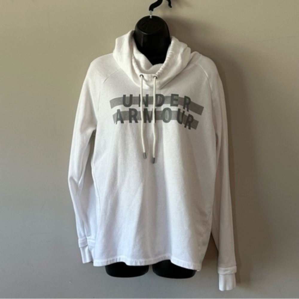 EUC Under Armour Women's White Pullover Hoodie Loose Size Small LG